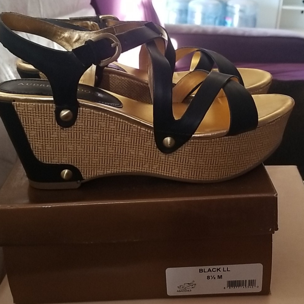 Audrey Brooke women's black Abaddie3  wedges 8.5